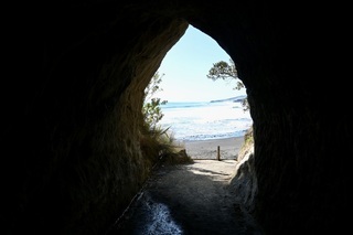 Waikawau Tunnel Beach